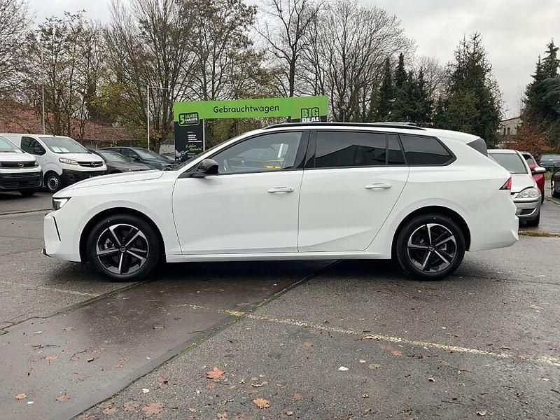 Neu Opel Astra Edition 131 PS (96 kW) 2025 Lack weiss banquise/typ aussen Kombi