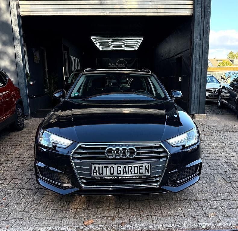 Mythosschwarz Gebraucht 2019 Audi A4 Sport Kombi | 24.990 € (Guter Preis) - Bild 1/4