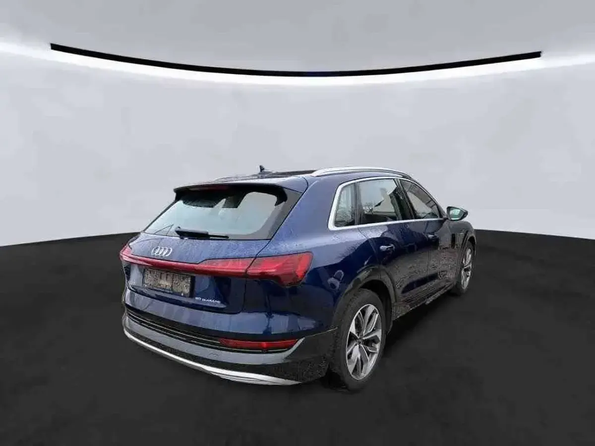 Gebraucht Audi e-tron Advanced 230 kW (313 PS) 2021 Navarrablau SUV