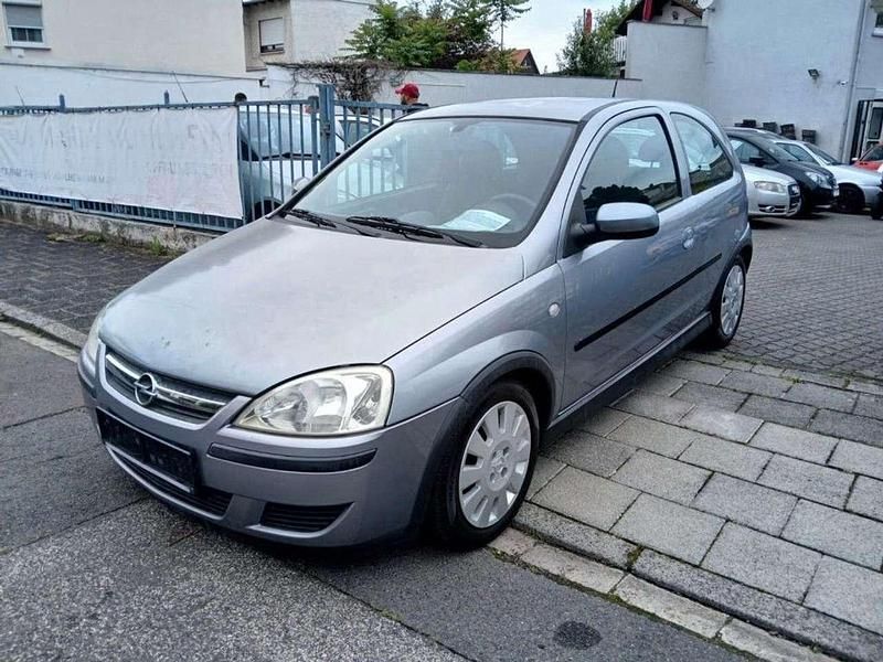Grau Gebraucht 2004 Opel Corsa Basis Kleinwagen | 1.699 € (Fairer Preis) - Bild 1/4