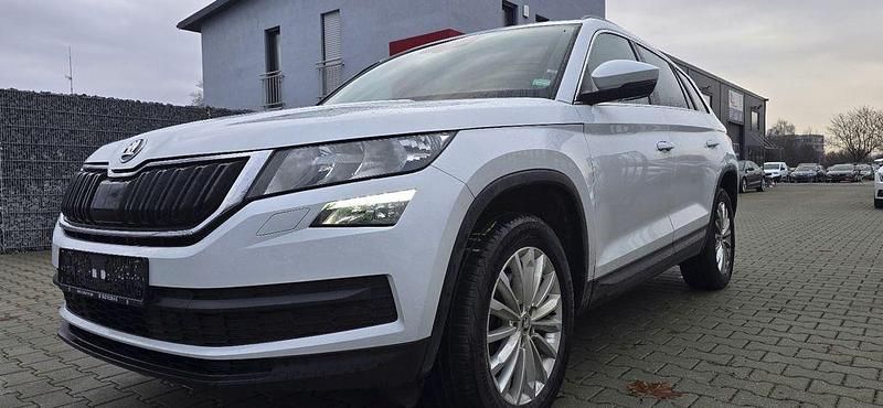 Weiß Gebraucht 2017 Skoda Kodiaq Ambition SUV | 17.490 € (Fairer Preis) - Bild 1/4