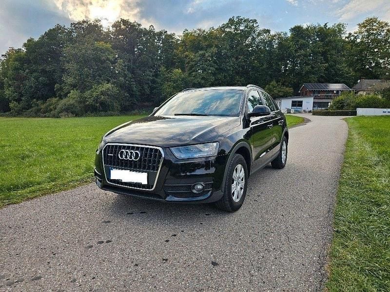 Schwarz Gebraucht 2012 Audi Q3 SUV | 9.299 € (Guter Preis) - Bild 1/4