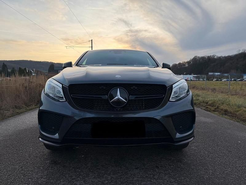 Grau Gebraucht 2016 Mercedes GLE350 Coupé | 41.900 € (Fairer Preis) - Bild 1/4