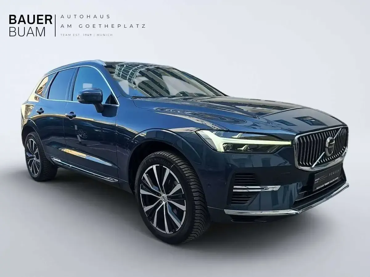 Gebraucht Volvo XC60 Inscription 349 PS (256 kW) 2022 Denim blue / metallic SUV