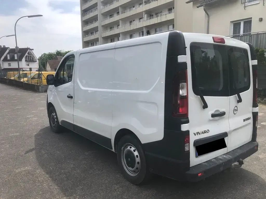 Gebraucht Opel Vivaro 125 PS (91 kW) 2018 Weiß Van / Kleinbus