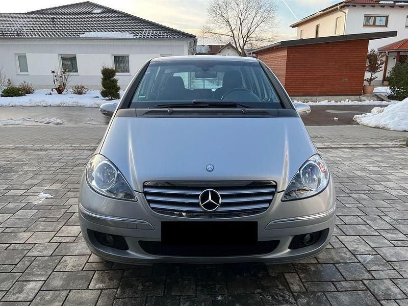 Gebraucht Mercedes A170 Elegance 116 PS (85 kW) 2007 Silber Van / Kleinbus