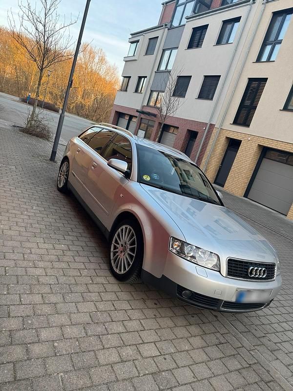 Gebraucht Audi A4 S-Line 131 PS (96 kW) 2003 Silber Kombi