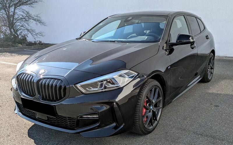 Schwarz Gebraucht 2023 BMW 118 M Sport Kleinwagen | 25.590 € (Guter Preis) - Bild 1/4