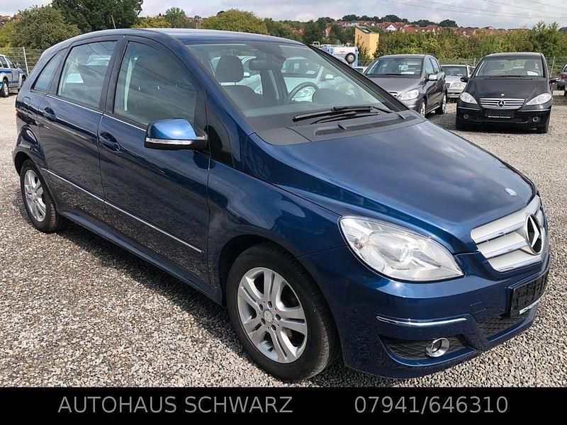 Gebraucht Mercedes B170 116 PS (85 kW) 2009 Lotusblau  metalliclack Van / Kleinbus
