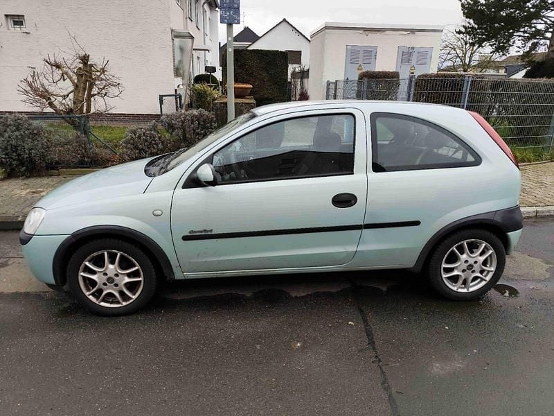 Gebraucht Opel Corsa 75 PS (55 kW) 2001 Kleinwagen