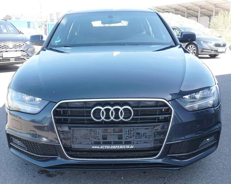 Gebraucht Audi A4 S-Line 204 PS (150 kW) 2012 Mondscheinblau Kombi