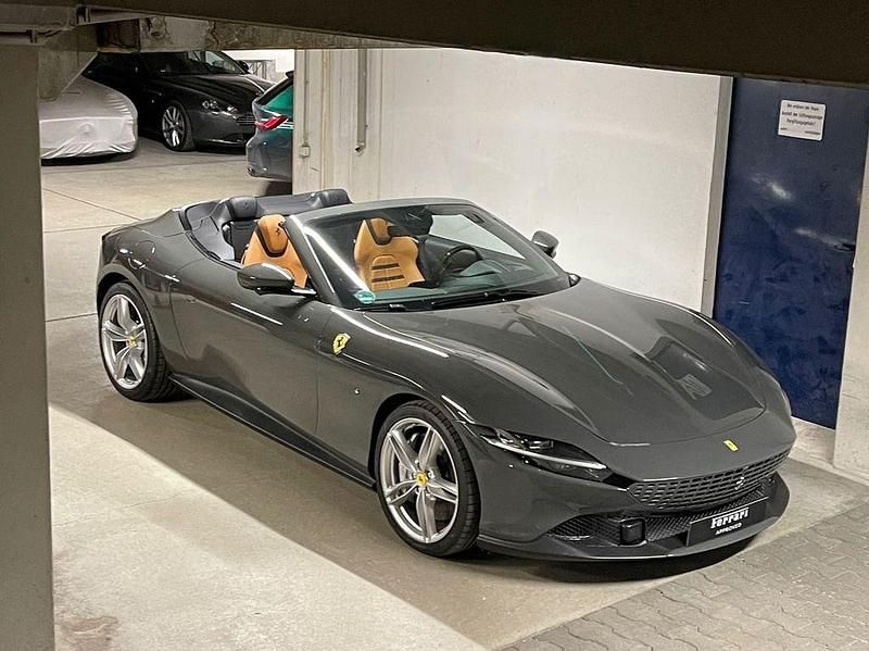 Neu Ferrari Roma 620 PS (456 kW) 2025 Grau Cabrio