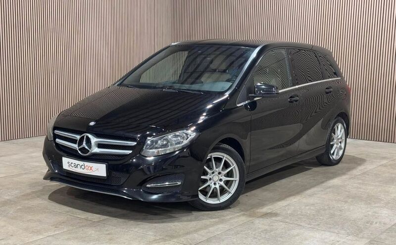 Schwarz Gebraucht 2016 Mercedes B200 Van / Kleinbus | 6.700 € (Superpreis) - Bild 1/4