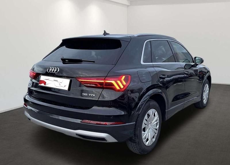 Second-hand Audi Q3 Advanced 150 CP (110 kW) 2022 Negru SUV