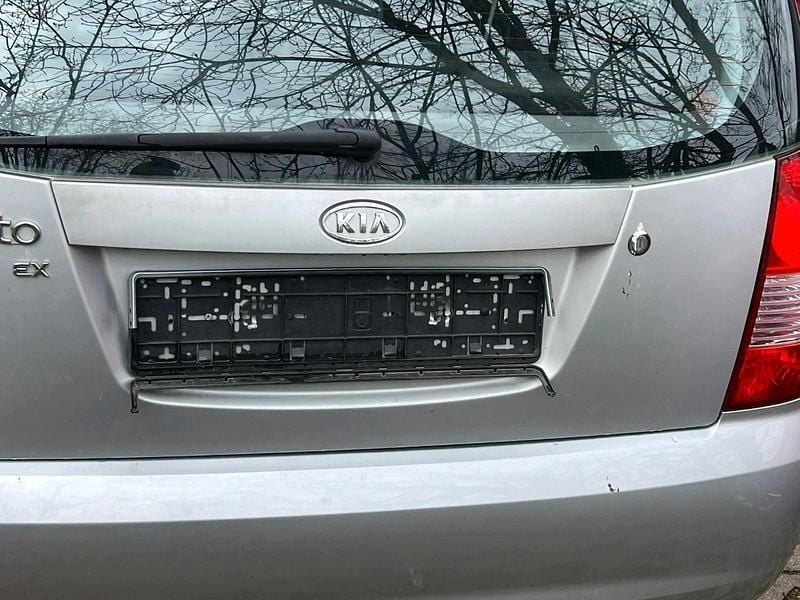 Gebraucht Kia Picanto 65 PS (47 kW) 2005 Silber Kleinwagen