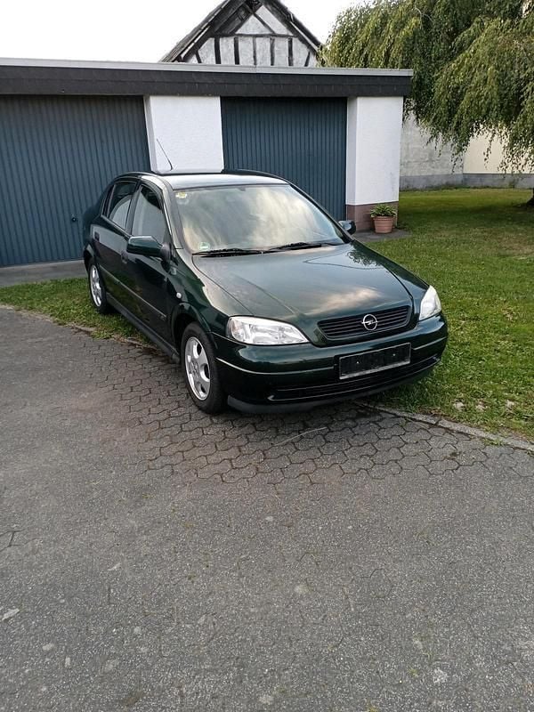Grün Gebraucht 1999 Opel Astra Kleinwagen | 980 € (Fairer Preis) - Bild 1/4
