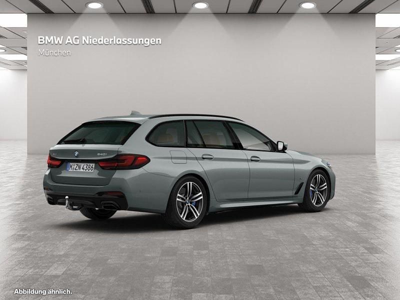 Gebraucht BMW 540 Performance 333 PS (244 kW) 2023 Grau Kombi