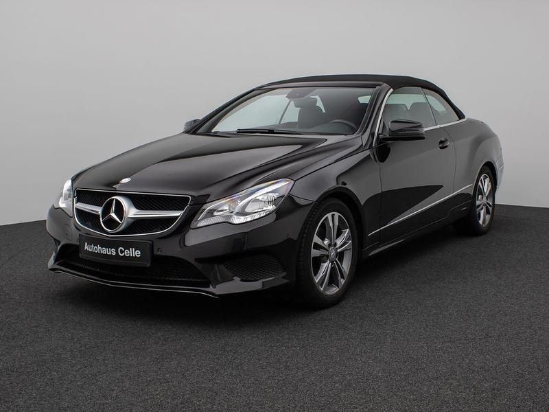 Schwarz Gebraucht 2015 Mercedes E200 Cabrio | 22.999 € (Teuer) - Bild 1/4