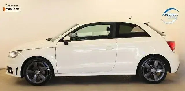 Second-hand Audi A1 S-Line 185 CP (136 kW) 2011 Alb Hatchback