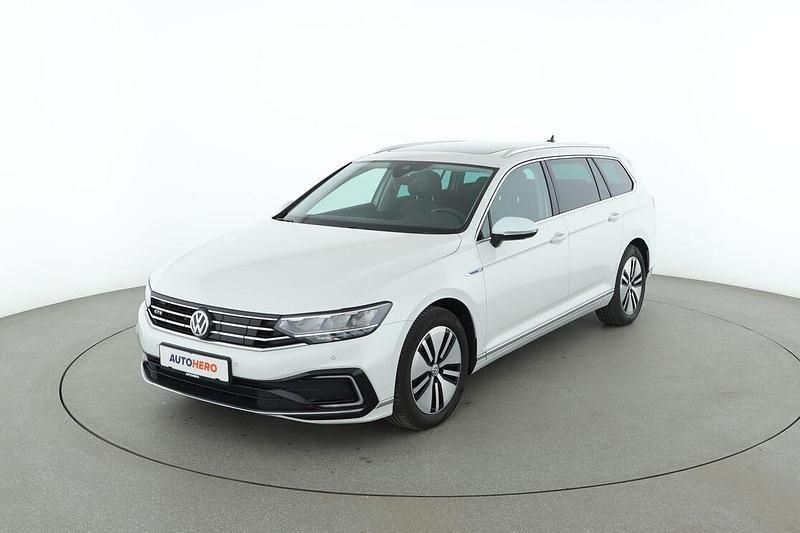 Weiß Gebraucht 2020 VW Passat GTE Kombi | 23.910 € (Fairer Preis) - Bild 1/3