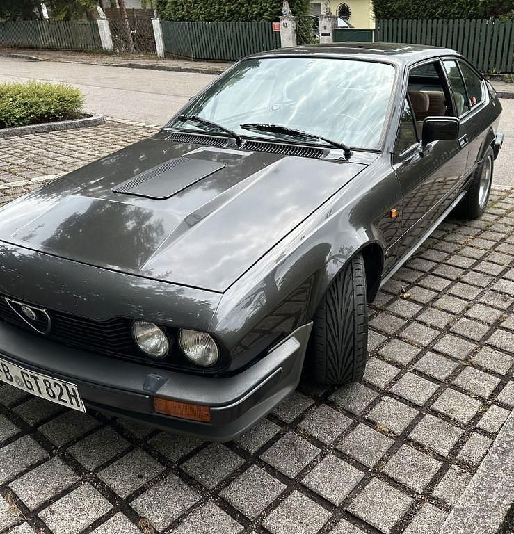 Gebraucht Alfa Romeo GTV 158 PS (116 kW) 1982 Schwarz Coupé