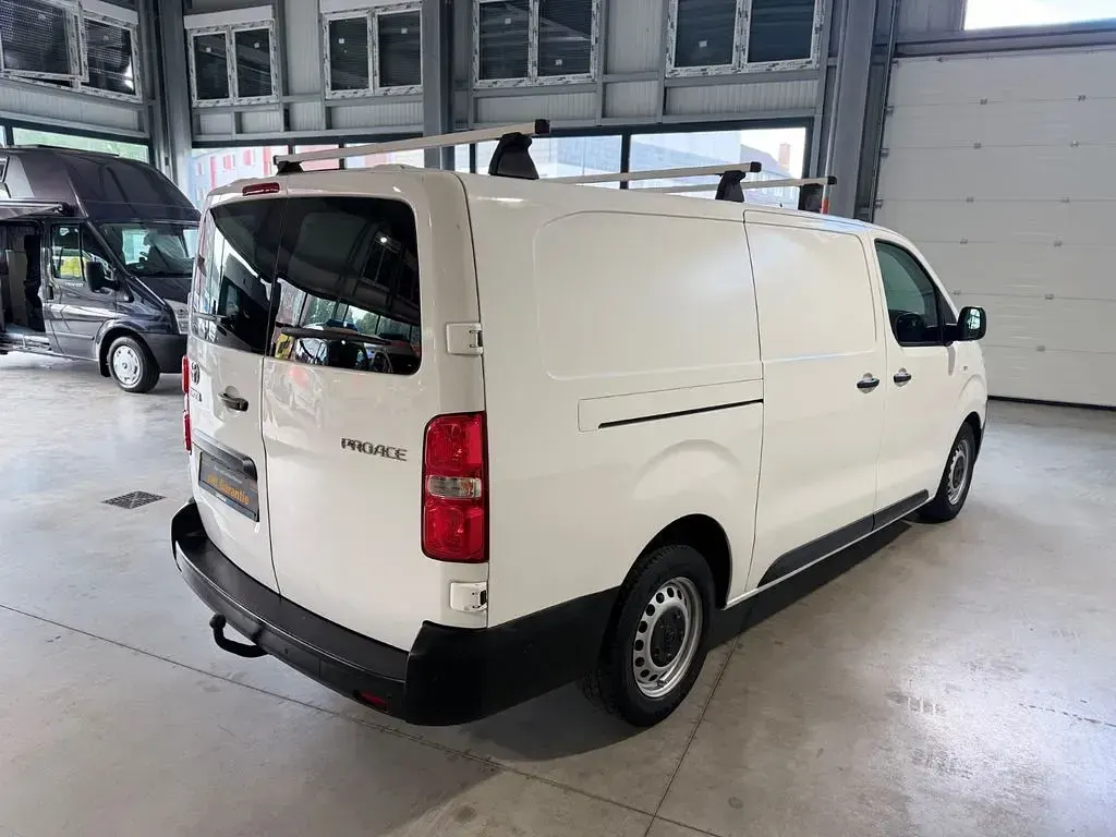 Gebraucht Toyota Proace 122 PS (89 kW) 2020 Weiß Van / Kleinbus