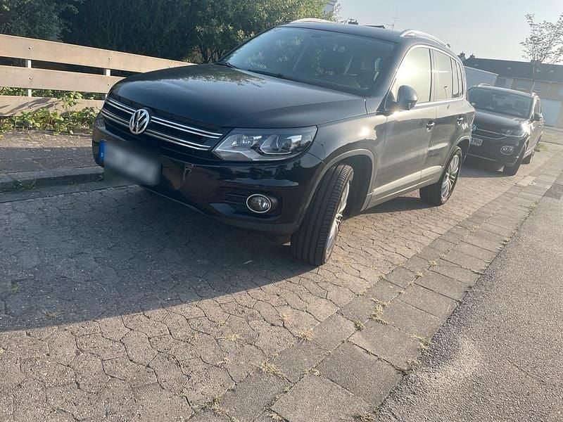Schwarz Gebraucht 2012 VW Tiguan SUV | 9.900 € (Fairer Preis) - Bild 1/4