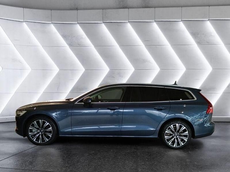 Gebraucht Volvo V60 Plus 351 PS (258 kW) 2022 Blau Kombi