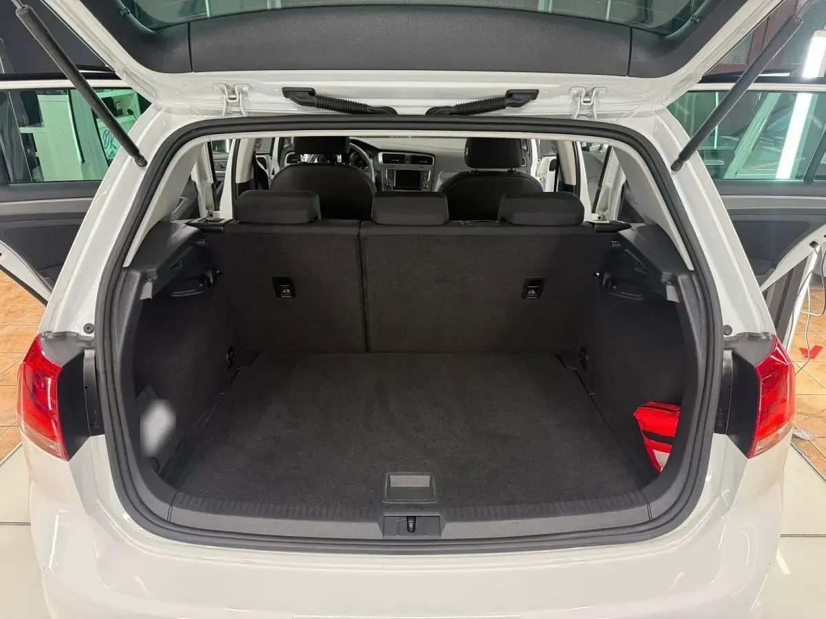 Gebraucht VW Golf VII Comfortline 110 PS (80 kW) 2015 Weiß Kombi