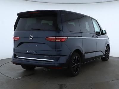 Gebraucht VW Multivan Style 177 PS (130 kW) 2025 Blau Van