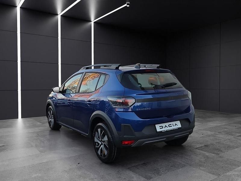Neu Dacia Sandero Expression 110 PS (80 kW) 2025 Ironblau metallic Limousine
