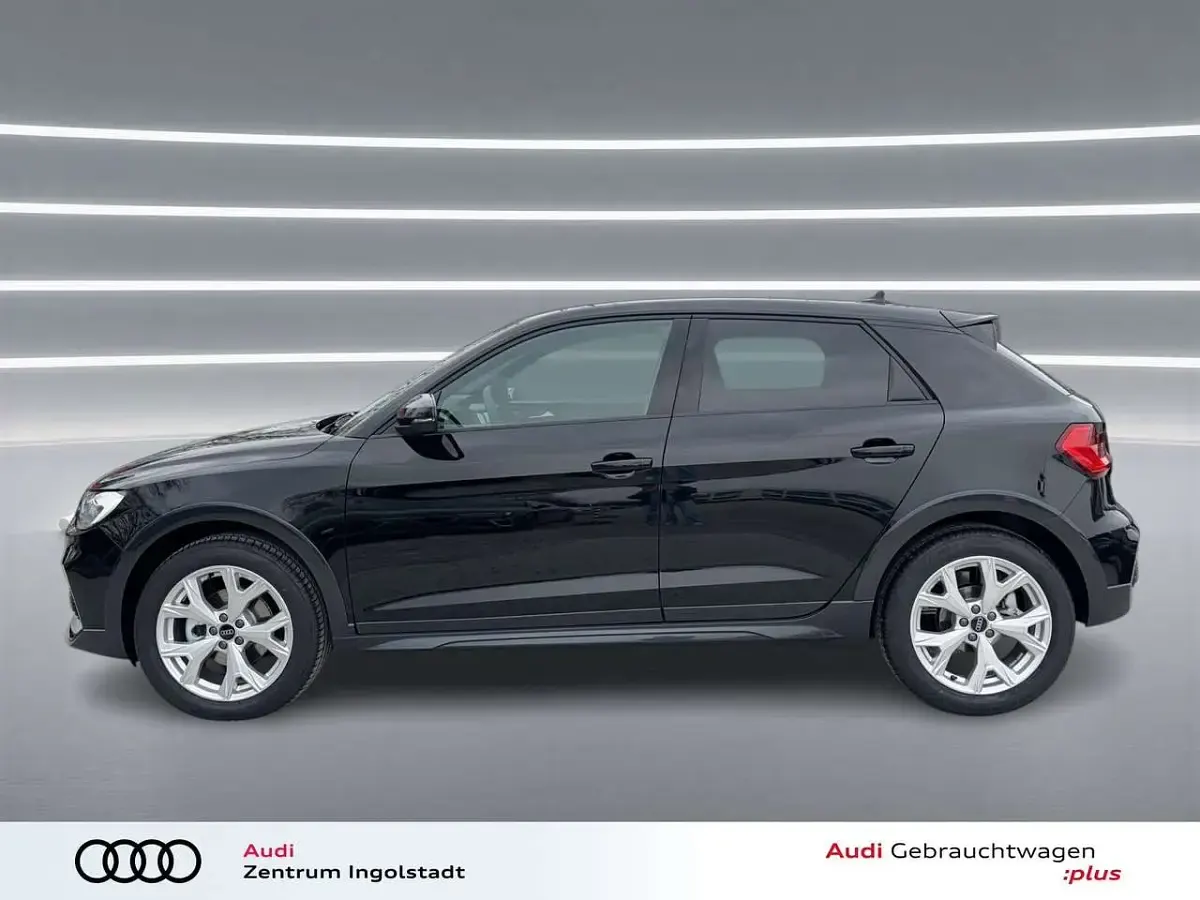 Gebraucht Audi A1 S-Line 150 PS (110 kW) 2026 Mythosschwarz metallic SUV