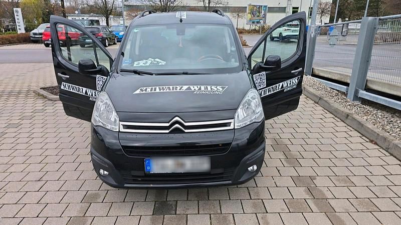 Schwarz Gebraucht 2017 Citroën Berlingo Van / Kleinbus | 8.800 € (Fairer Preis) - Bild 1/4