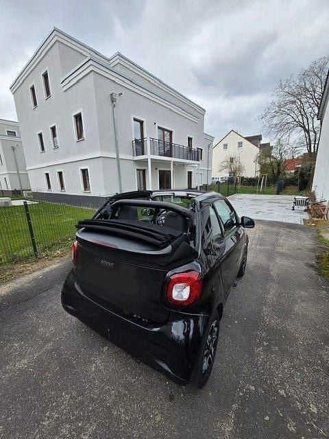 Gebraucht Smart ForTwo Cabrio Prime 71 PS (52 kW) 2018 Schwarz Cabrio