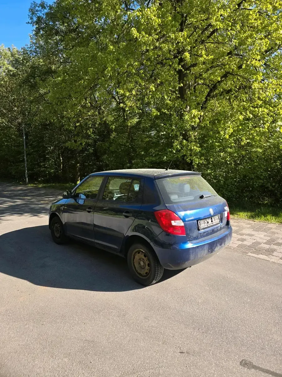 Gebraucht Skoda Fabia 60 PS (44 kW) 2009 Blau Kleinwagen