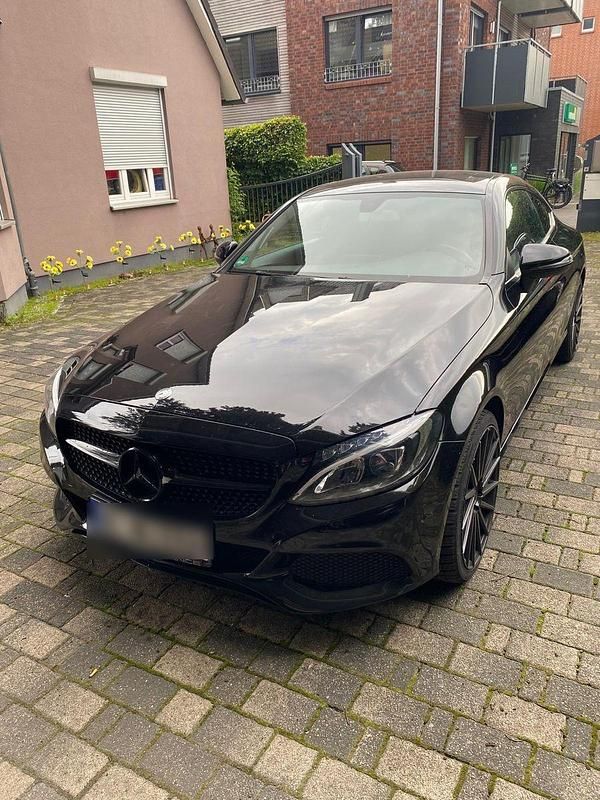 Schwarz Gebraucht 2016 Mercedes C180 Edition 1 Coupé | 17.000 € (Fairer Preis) - Bild 1/4