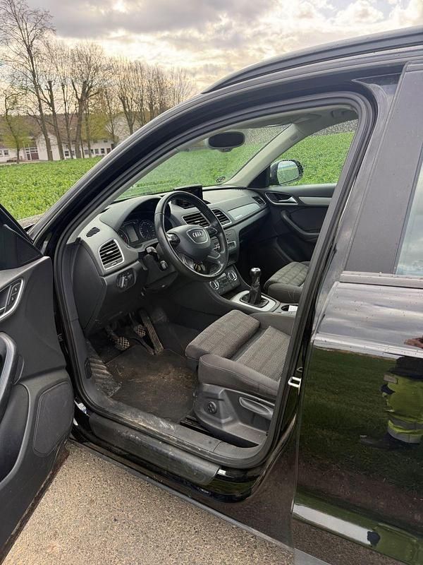 Gebraucht Audi Q3 Ambiente 170 PS (125 kW) 2012 Schwarz SUV