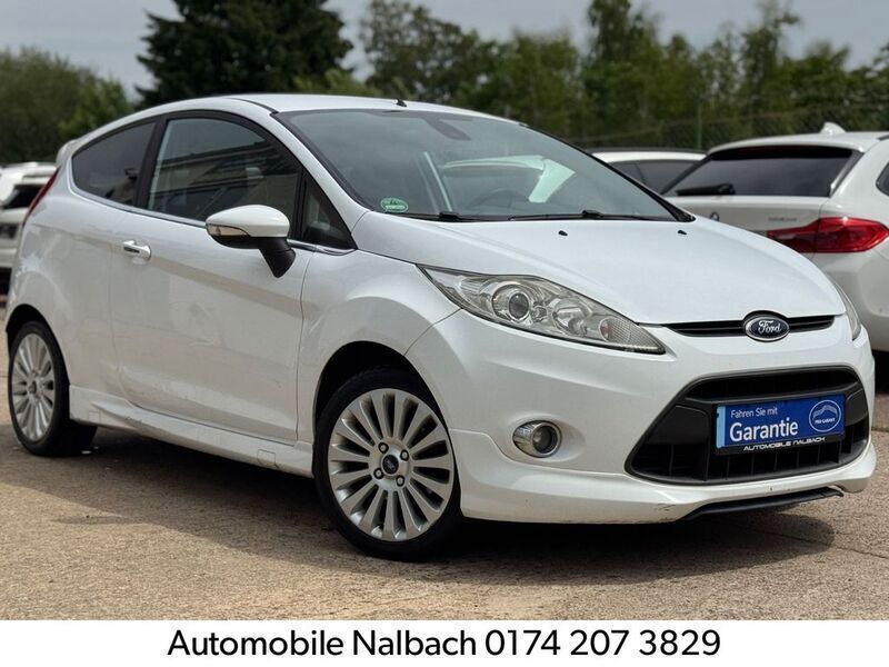 Weiß Gebraucht 2009 Ford Fiesta Sport Kleinwagen | 3.990 € (Fairer Preis) - Bild 1/4