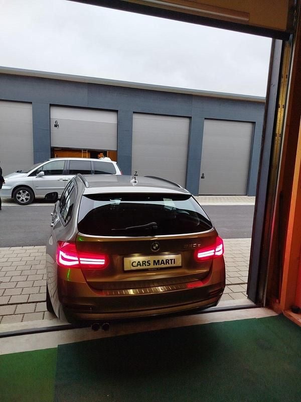 Gebraucht BMW 320 Advantage 190 PS (139 kW) 2019 Grau Kombi