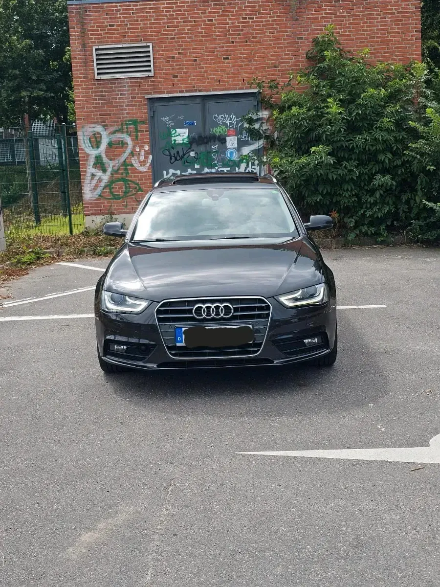 Gebraucht Audi A4 150 PS (110 kW) 2015 Grau Kombi