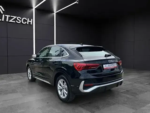 Gebraucht Audi Q3 Sportback S-Line 150 PS (110 kW) 2022 Schwarz SUV