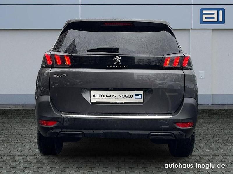 Gebraucht Peugeot 5008 Allure 131 PS (96 kW) 2024 Platiniumgrau SUV