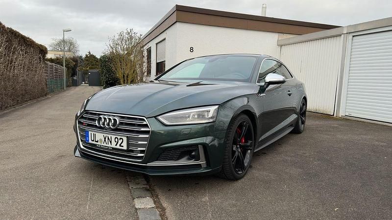 Gebraucht Audi S5 Ambiente 354 PS (260 kW) 2017 Grün Coupé
