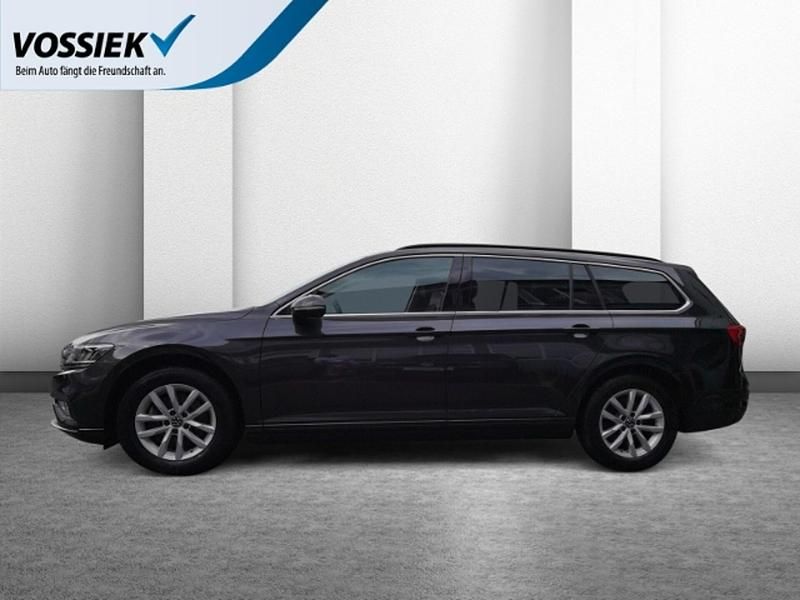 Gebraucht VW Passat Business 150 PS (110 kW) 2022 Grau Kombi