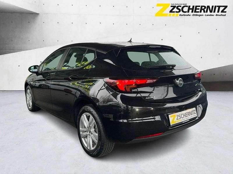 Gebraucht Opel Astra Edition 110 PS (80 kW) 2021 Onyx schwarz Limousine