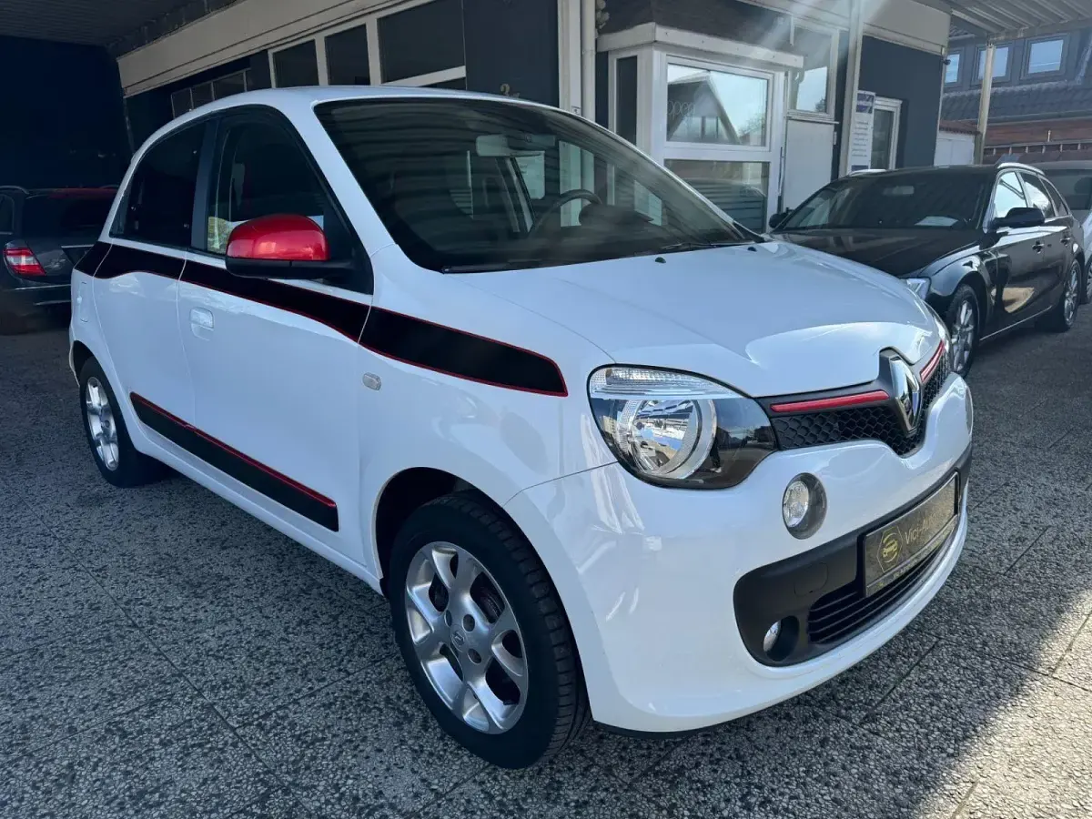 Używany Renault Twingo Luxe 90 KM (66 kW) 2014 Biały Hatchback