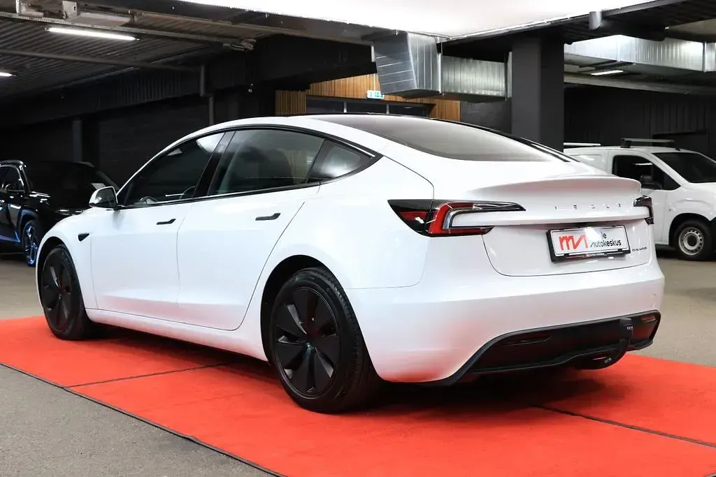 Gebraucht Tesla Model 3 366 kW (498 PS) 2024 Weiß Limousine
