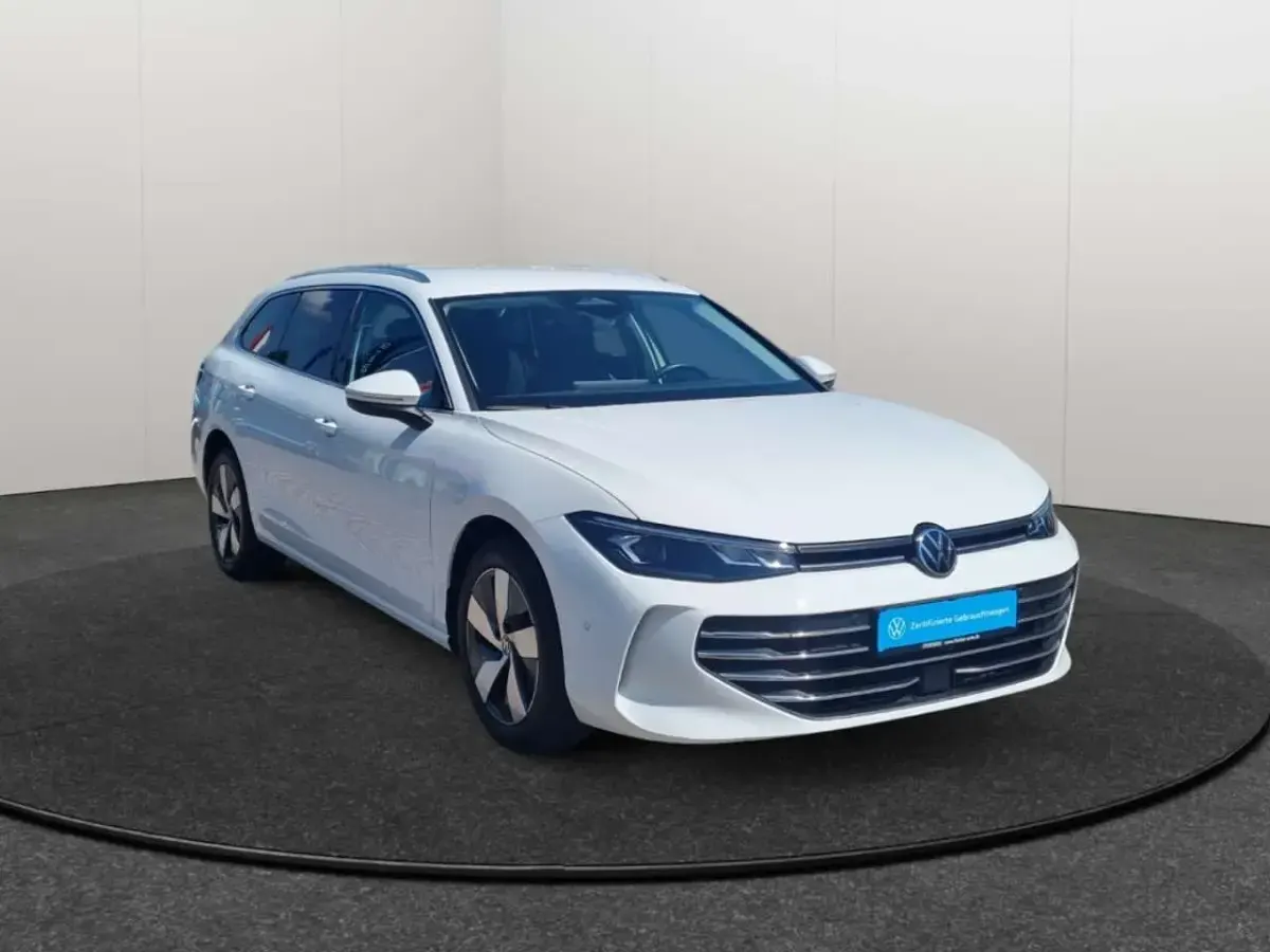 Gebraucht VW Passat Business 150 PS (110 kW) 2024 Weiss Kombi