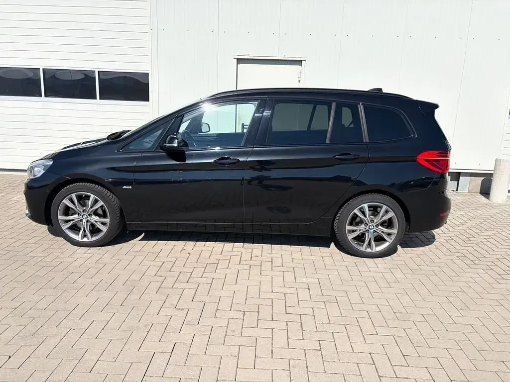 Gebraucht BMW 218 Gran Tourer Sport Line 150 PS (110 kW) 2016 Schwarz Van / Kleinbus