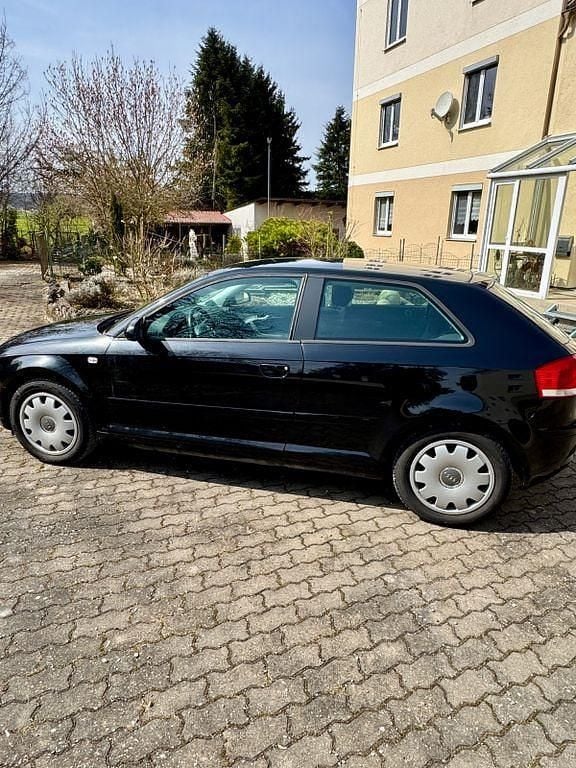 Gebraucht Audi A3 Attraction 125 PS (91 kW) 2008 Schwarz Kleinwagen